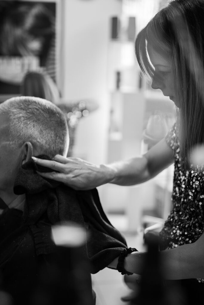 Le Salon d'Anna, salon de coiffure à St Clément de la Place dans le maine-et-loire (49), photographié par Margot VINCENT (Margotine Photographies) photographe de portrait et reportage au naturel pour les professionnels comme les particuliers près d'Angers.