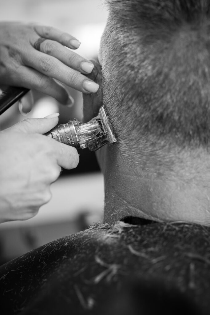 Le Salon d'Anna, salon de coiffure à St Clément de la Place dans le maine-et-loire (49), photographié par Margot VINCENT (Margotine Photographies) photographe de portrait et reportage au naturel pour les professionnels comme les particuliers près d'Angers.